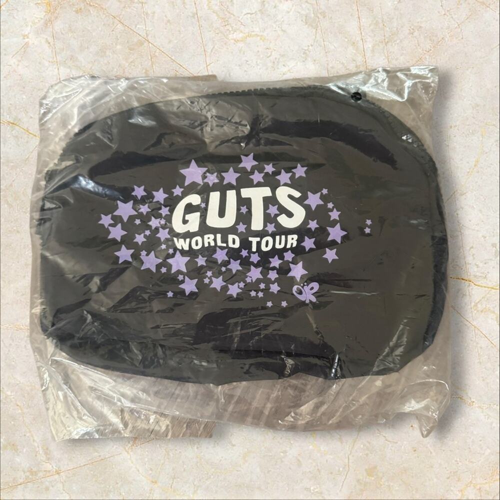NEW Olivia Rodrigo GUTS World Tour VIP fanny pack - Picture 4 of 5